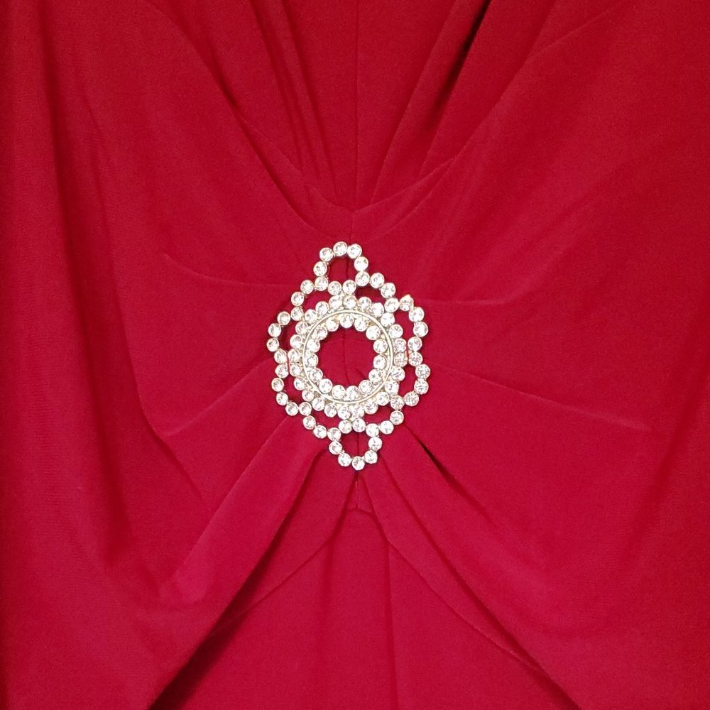 Patra That Red Dress - Picture 4 of 10